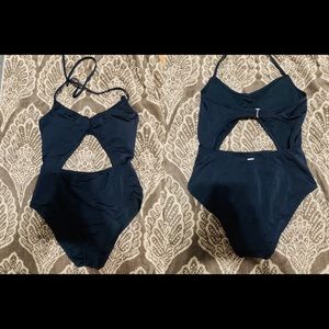Gently used Abercrombie one piece bathing suit